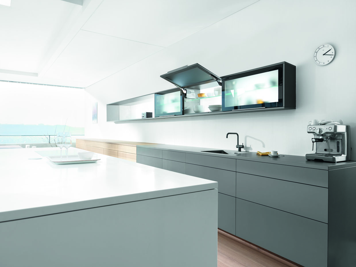 Поворотный подъемник AVENTOS HK c TIP-ON К29 сильное усилие КМ=3200-9000 — фото 2