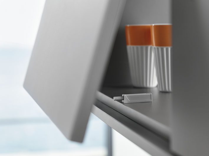 Поворотный подъемник AVENTOS HK c TIP-ON К29 сильное усилие КМ=3200-9000 — фото 7